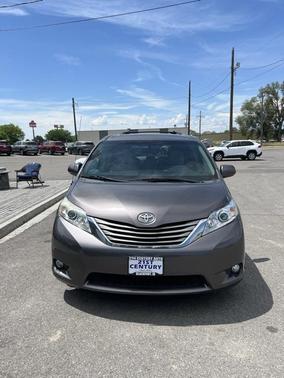 2012 Toyota Sienna XLE