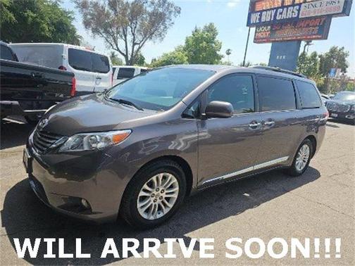 2012 Toyota Sienna XLE