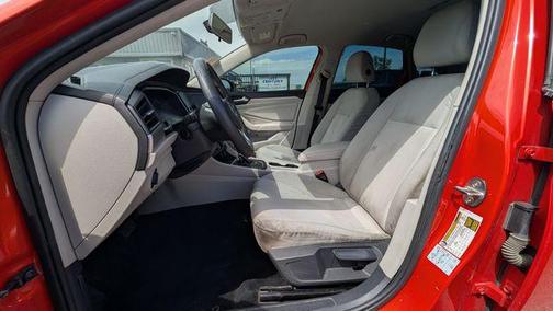 Orange Metallic 2019 Volkswagen Jetta 1.4T S