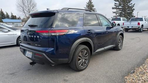 2024 Nissan Pathfinder SV 4WD