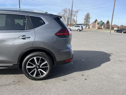 2020 Nissan Rogue SL