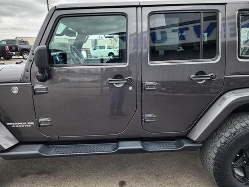 2014 Jeep Wrangler Unlimited Sahara