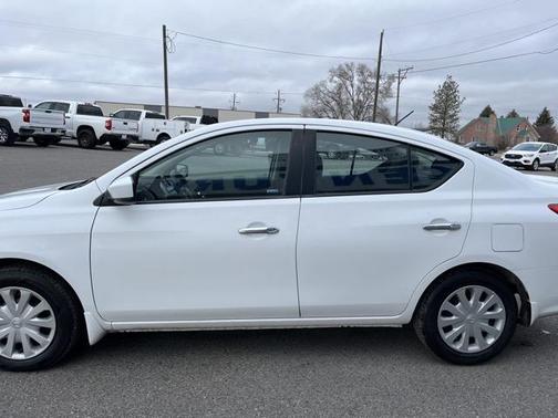 2015 Nissan Versa 1.6 SV
