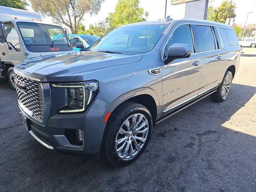 Satin Steel Metallic 2022 GMC Yukon XL Denali