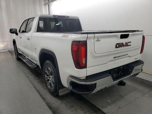 Summit White 2022 GMC Sierra 1500 SLT