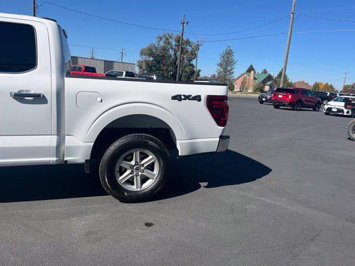Oxford White 2025 Ford F-150 Lariat