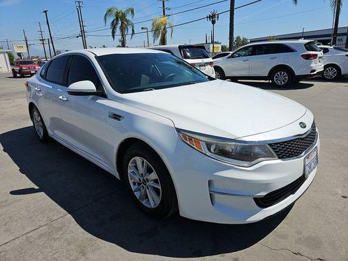 Snow White Pearl 2016 Kia Optima LX