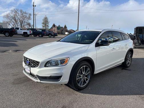2015 Volvo V60 Cross Country T5 Platinum