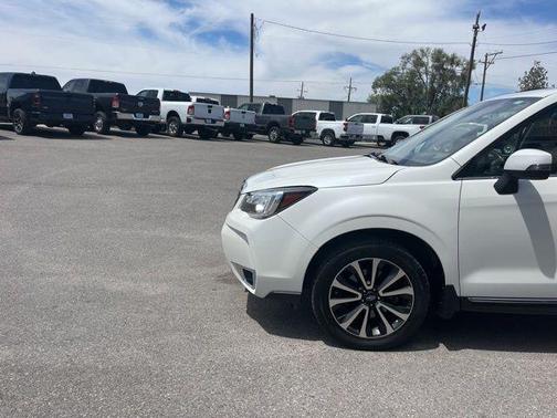 Crystal White Pearl 2018 Subaru Forester 2.0XT Touring