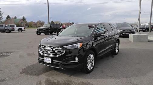 2022 Ford Edge Titanium
