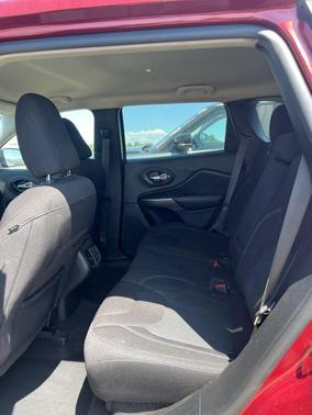 2020 Jeep Cherokee Latitude