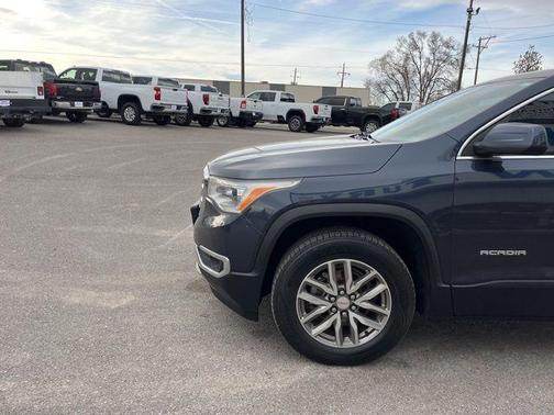 2018 GMC Acadia SLE-2