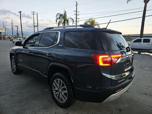 2018 GMC Acadia SLE-2