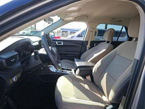 2022 Ford Explorer Base