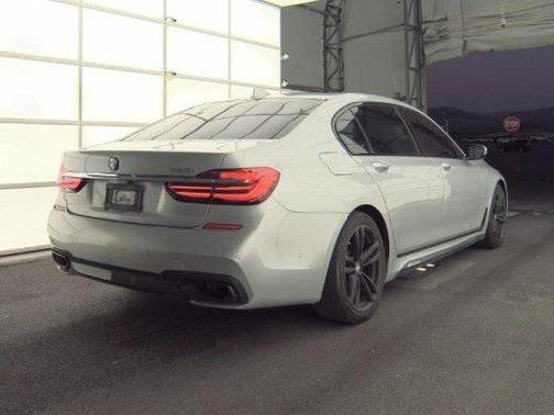 2018 BMW 750 I