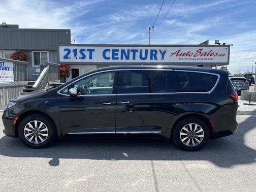 2023 Chrysler Pacifica Hybrid Limited
