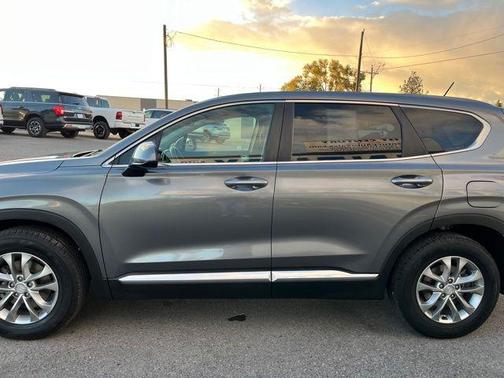 2019 Hyundai SANTA FE SE 2.4