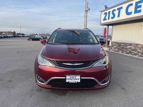 2019 Chrysler Pacifica Hybrid Touring L