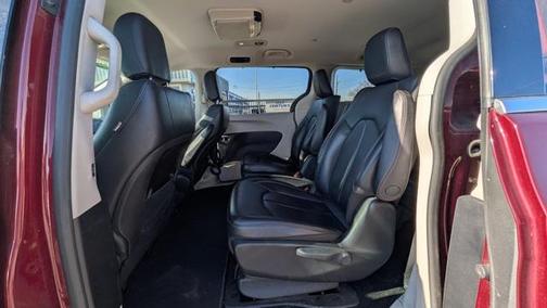 2019 Chrysler Pacifica Hybrid Touring L