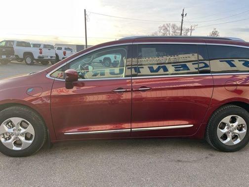 2019 Chrysler Pacifica Hybrid Touring L
