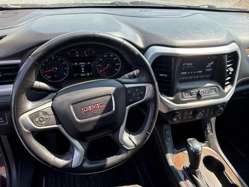 2017 GMC Acadia SLE-2