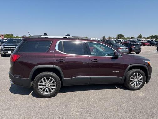 2017 GMC Acadia SLE-2
