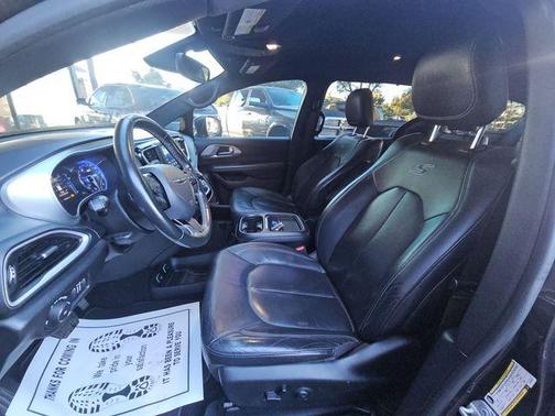 2020 Chrysler Pacifica Touring L