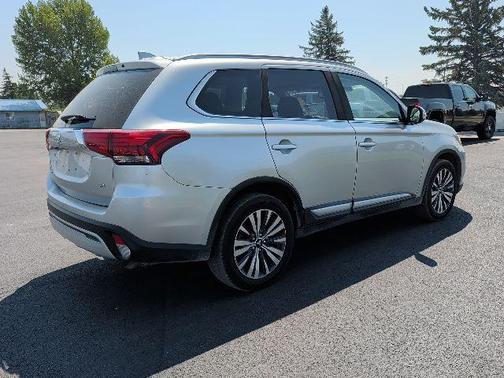 Alloy Silver Metallic 2020 Mitsubishi Outlander SEL S-AWC
