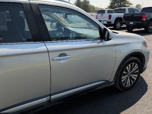 Alloy Silver Metallic 2020 Mitsubishi Outlander SEL S-AWC