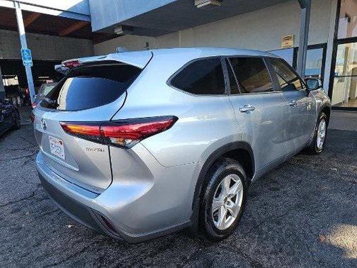 2023 Toyota Highlander Hybrid LE