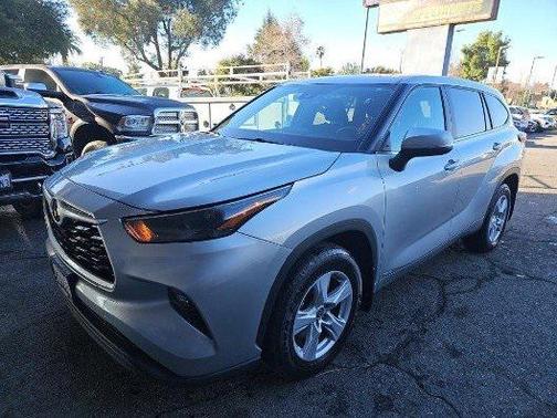 2023 Toyota Highlander Hybrid LE