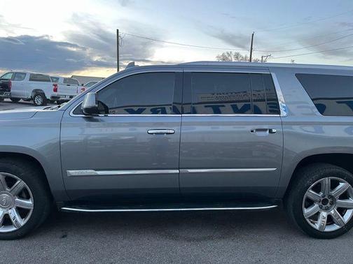 2019 Cadillac Escalade ESV Luxury