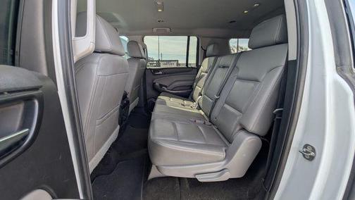 Summit White 2018 Chevrolet Suburban LT