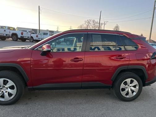2021 Toyota RAV4 LE