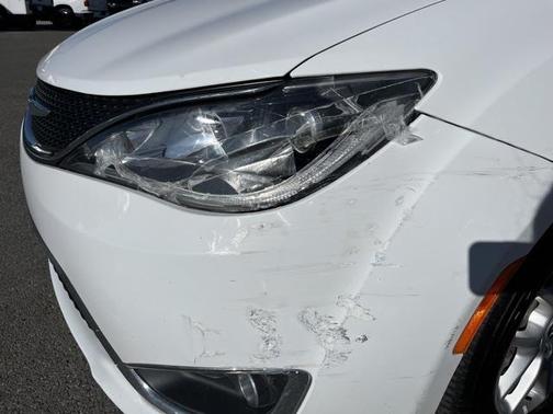 2020 Chrysler Pacifica Touring L