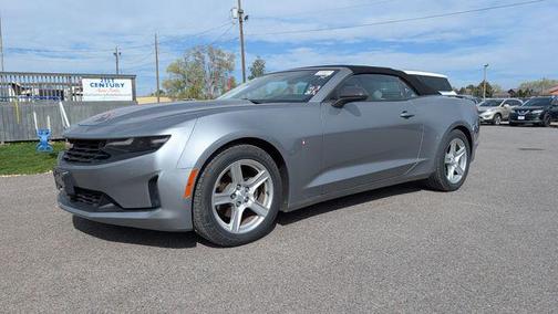 Sharkskin Metallic 2023 Chevrolet Camaro 1LT
