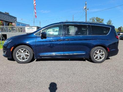 Jazz Blue Pearlcoat 2019 Chrysler Pacifica Touring-L Plus