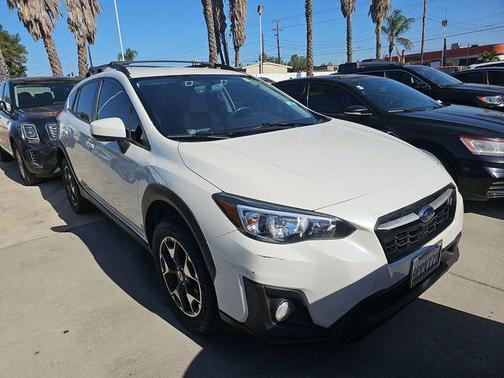 Crystal White Pearl 2020 Subaru Crosstrek Premium