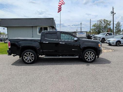 Onyx Black 2019 GMC Canyon Denali