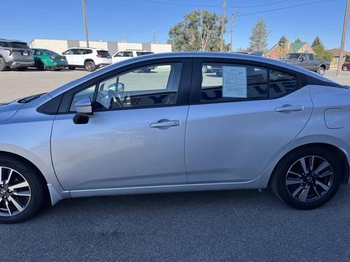 2021 Nissan Versa 1.6 SV