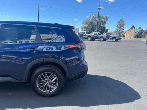 Deep Ocean Blue Pearl 2026 Nissan Rogue SV