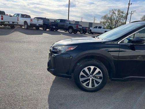 Crystal Black Silica 2023 Subaru Outback Premium