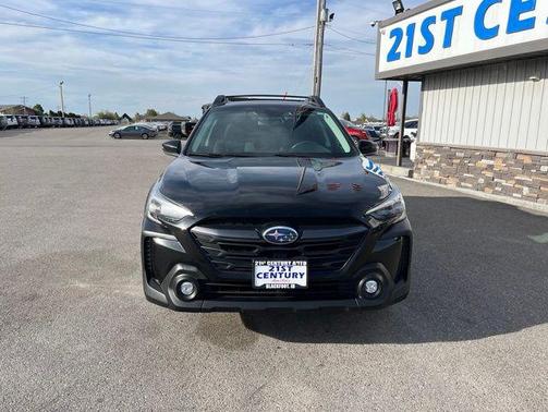 Crystal Black Silica 2023 Subaru Outback Premium