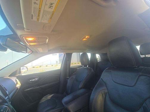 Granite Crystal Metallic Clearcoat 2015 Jeep Cherokee Latitude