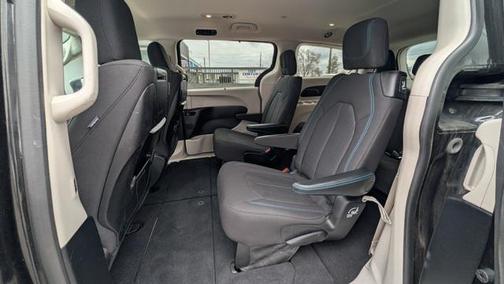 2021 Chrysler Pacifica Touring