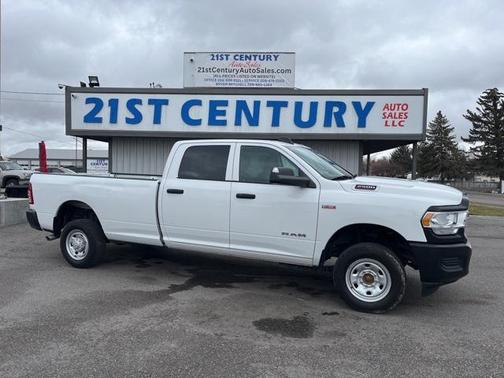 2019 RAM 2500 Tradesman Crew Cab 4x4 8' Box