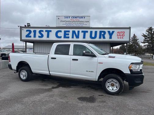 2019 RAM 2500 Tradesman Crew Cab 4x4 8' Box