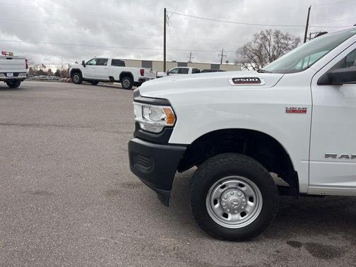 2019 RAM 2500 Tradesman Crew Cab 4x4 8' Box