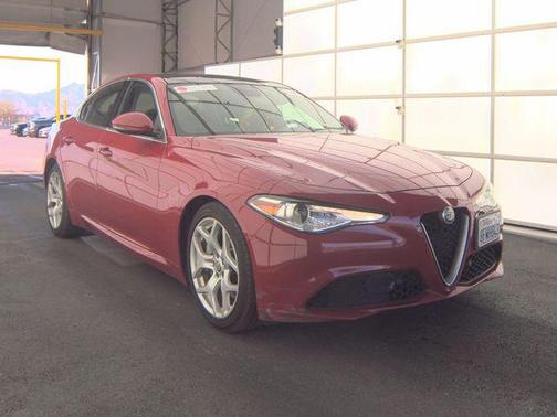 Alfa Rosso 2018 Alfa Romeo Giulia Ti
