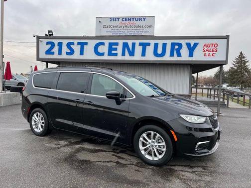 2022 Chrysler Pacifica Touring AWD